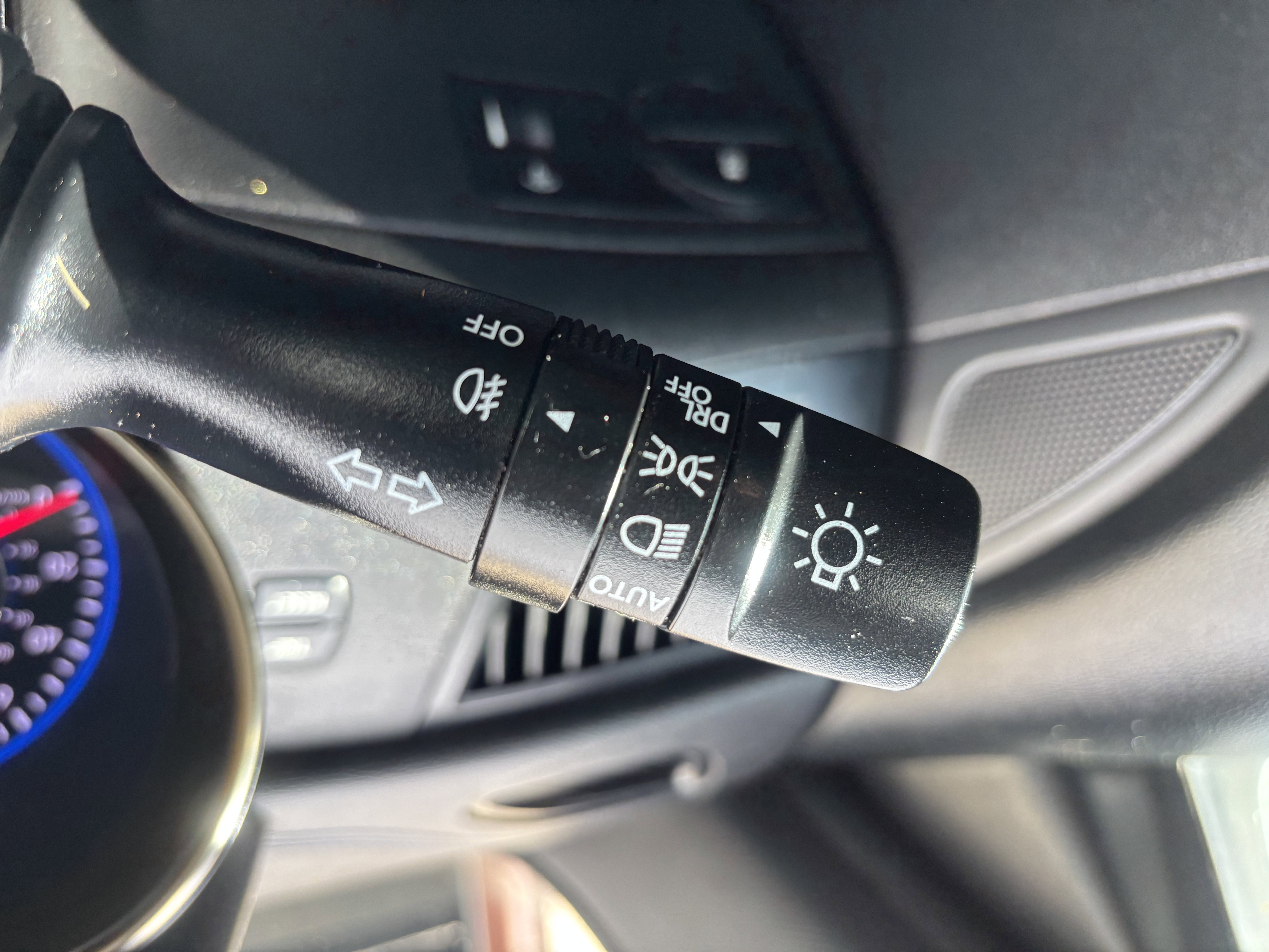 Used 2016 Hyundai Genesis Coupe 3.8 image 23