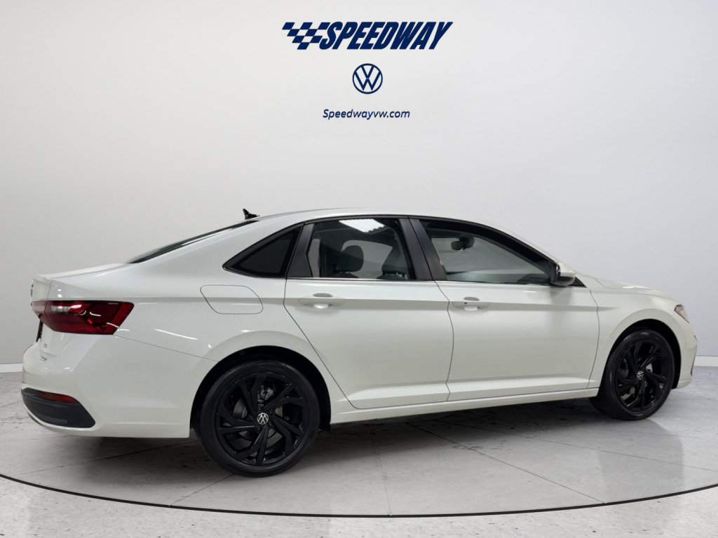New 2026 Volkswagen Jetta SE FWD image 5