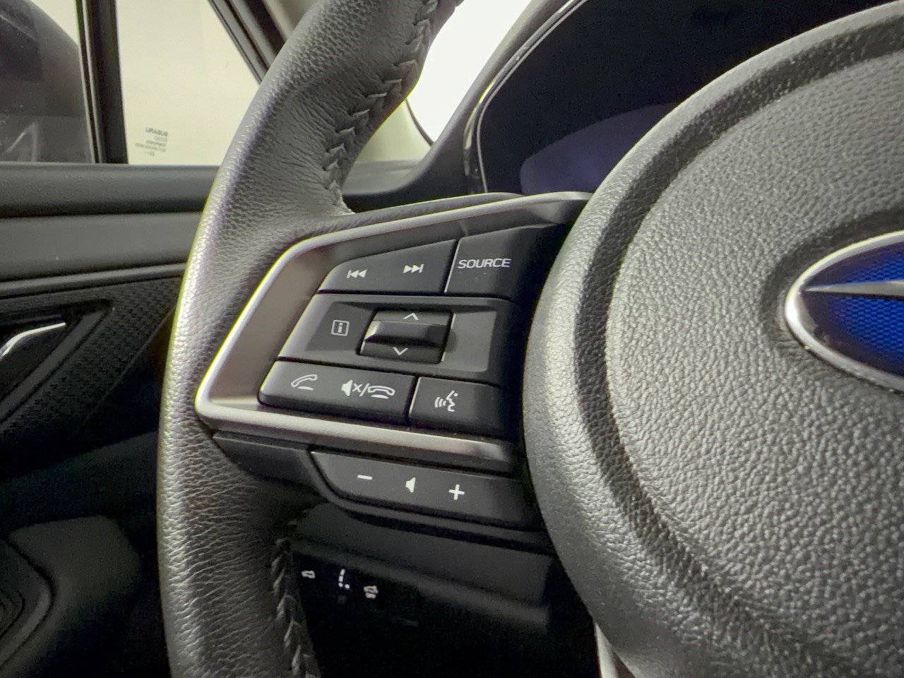 Used 2023 Subaru Outback Premium AWD/4WD image 18