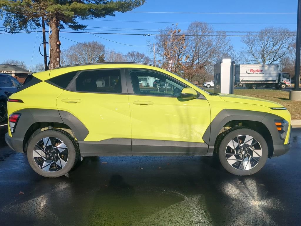 Used 2024 Hyundai Kona SEL w/ Convenience Package image 3