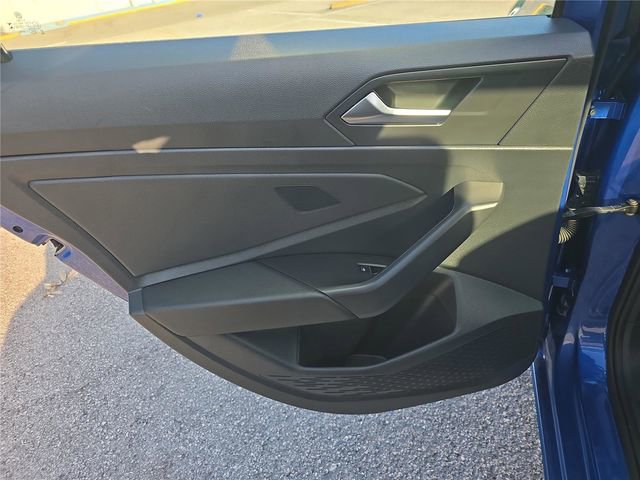 Used 2024 Volkswagen Jetta Sport image 7