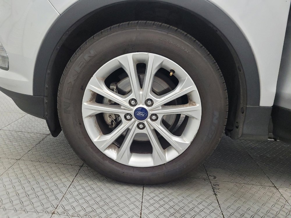 Used 2018 Ford Escape SE w/ Ford Safe & Smart Package image 31