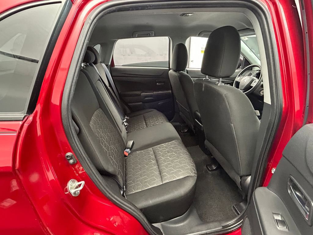 Used 2021 Mitsubishi Outlander Sport ES image 31