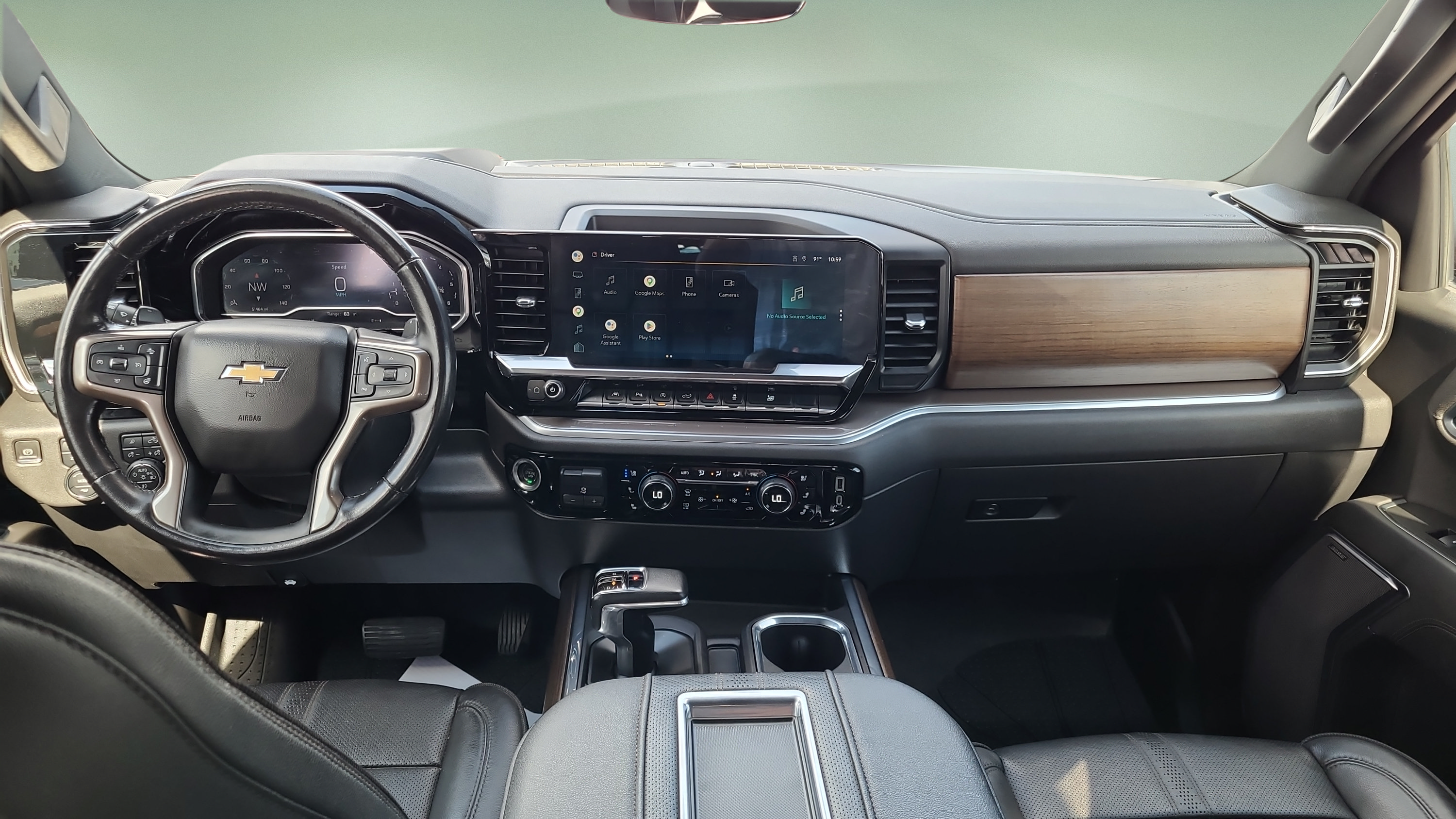 Used 2022 Chevrolet Silverado 1500 High Country w/ High Country Premium Package AWD/4WD image 15