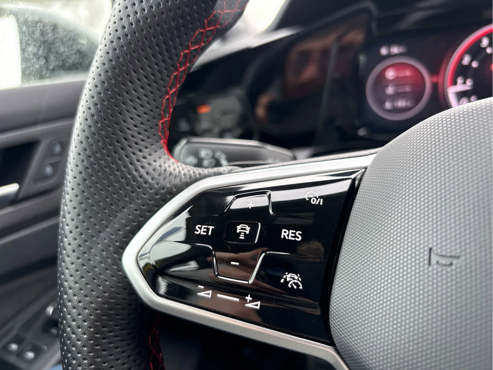 Certified 2023 Volkswagen GTI 40th Anniversary Edition image 35