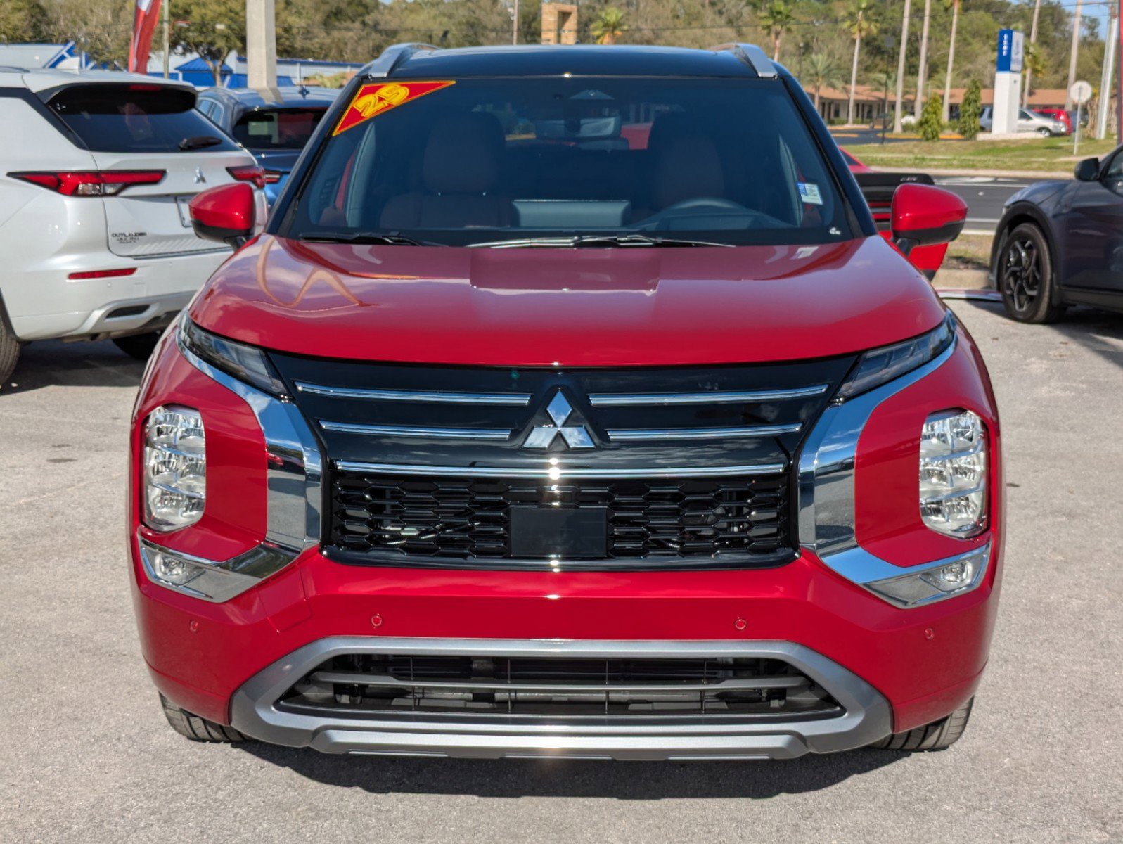 New 2025 Mitsubishi Outlander SEL image 9