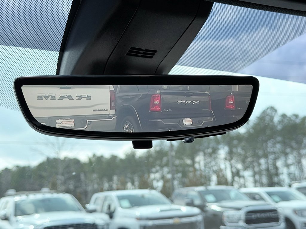 Used 2021 Chevrolet Suburban Premier w/ Premium Package image 16