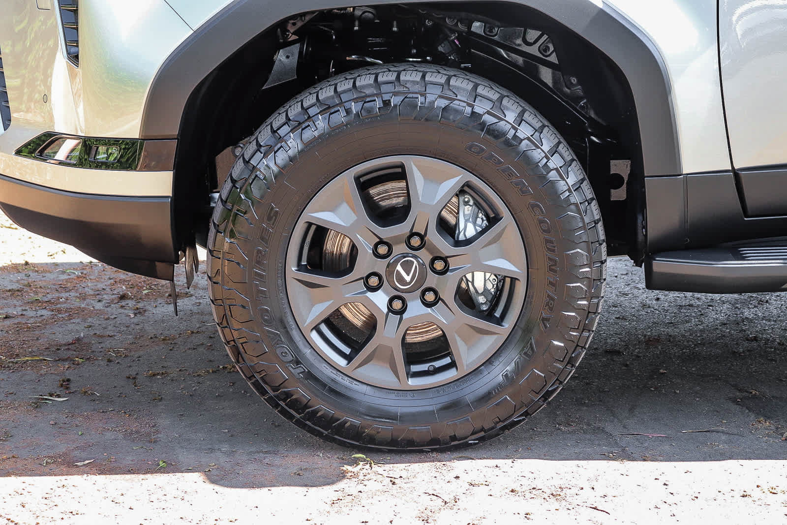 Used 2025 Lexus GX 550 AWD/4WD image 12