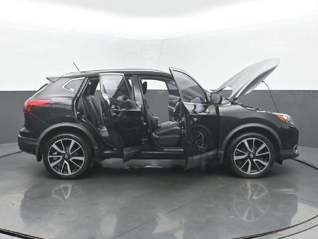 Used 2017 Nissan Rogue Sport SL w/ SL Premium Package AWD/4WD image 52