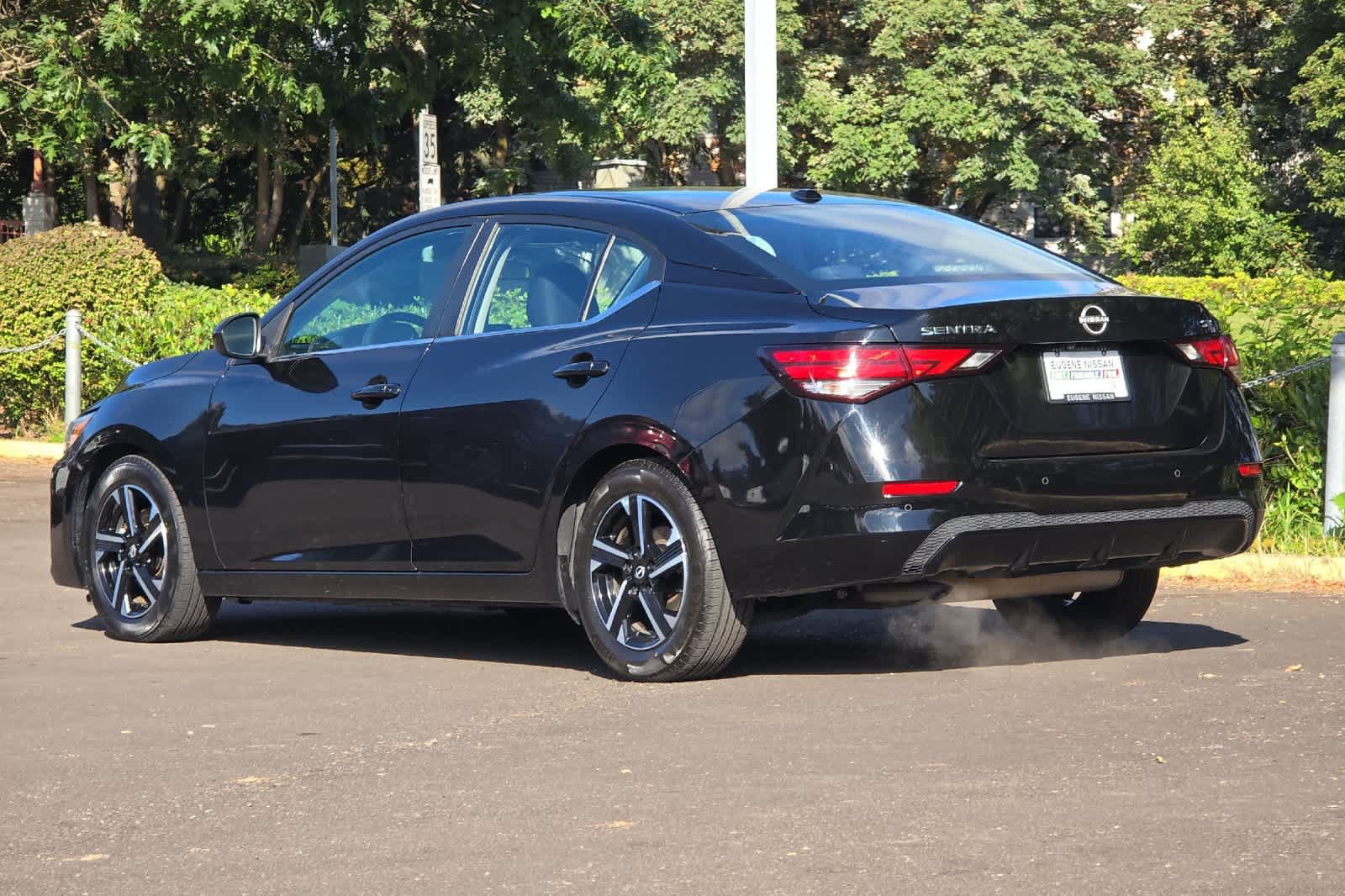 Used 2024 Nissan Sentra SV FWD image 6
