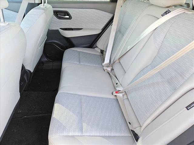 Certified 2023 Nissan Rogue SV image 8