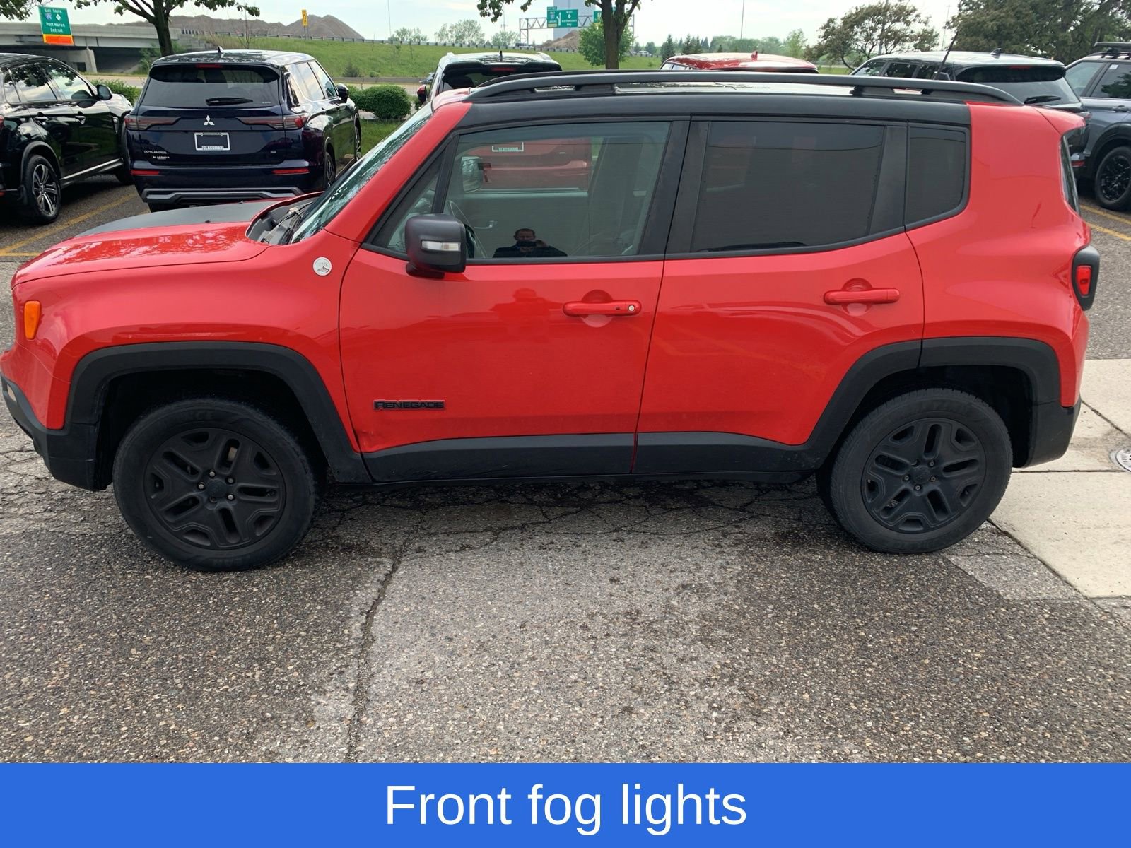Used 2018 Jeep Renegade Trailhawk AWD/4WD image 7