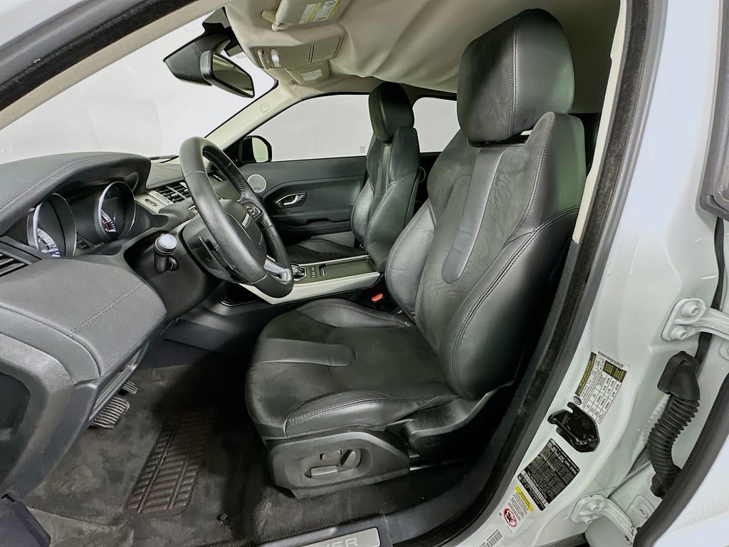 Used 2015 Land Rover Range Rover Evoque Pure image 21