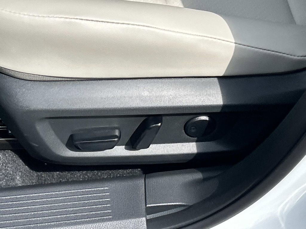 New 2026 Nissan Rogue SV AWD/4WD image 16
