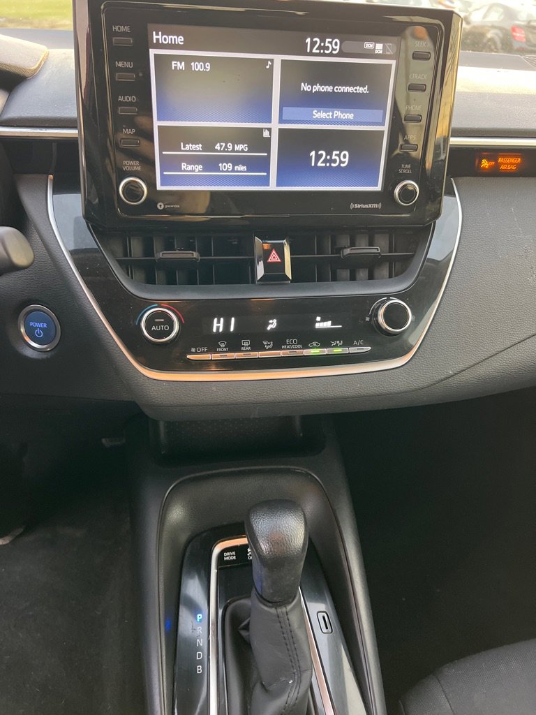 Used 2022 Toyota Corolla LE image 27