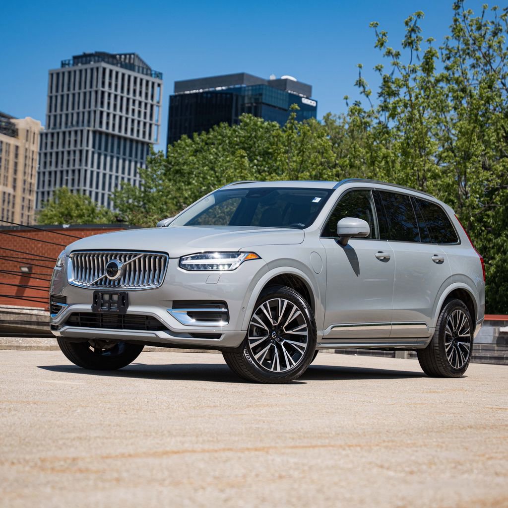 Used 2025 Volvo XC90 T8 Plus AWD/4WD image 1