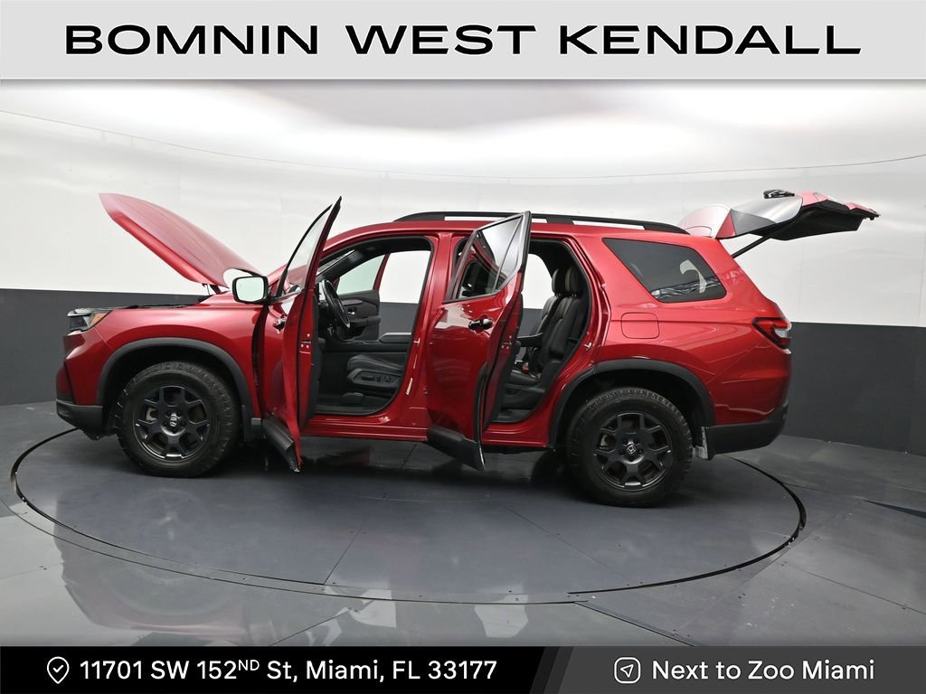 Used 2023 Honda Pilot TrailSport image 30