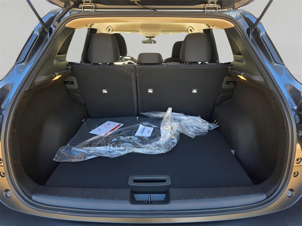 New 2026 Nissan Kicks SV image 7