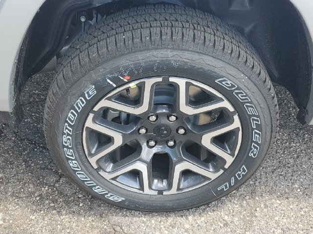 New 2026 RAM 1500 Laramie w/ Sport Appearance Package AWD/4WD image 5