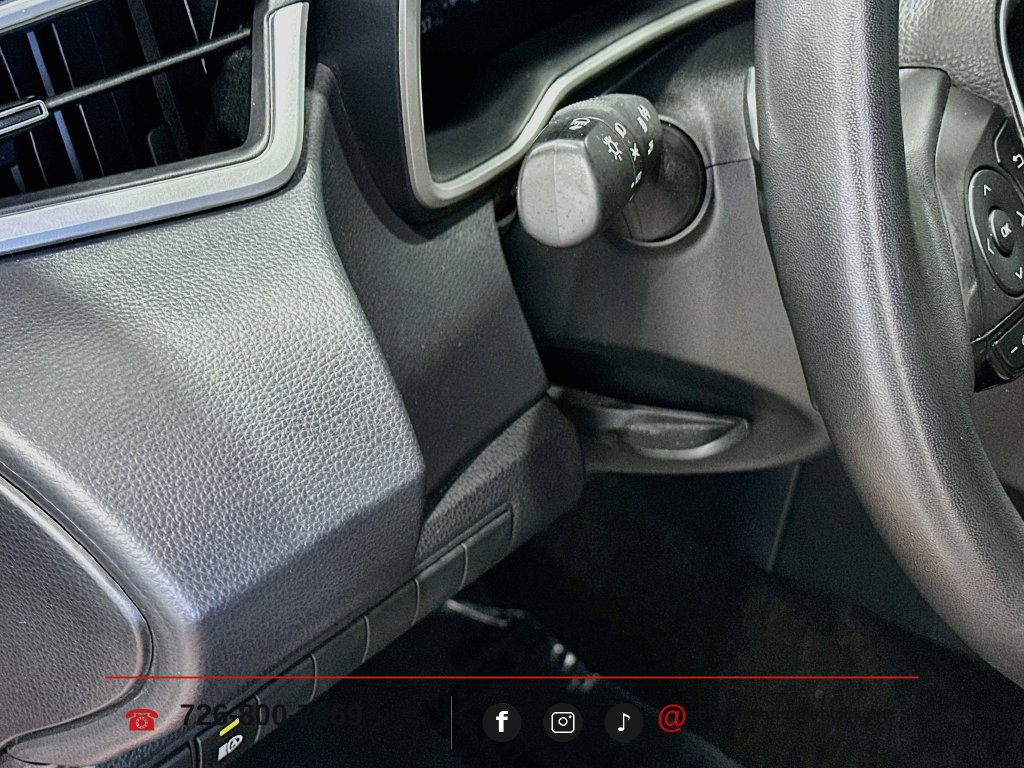 Used 2025 Toyota Corolla XSE FWD image 11