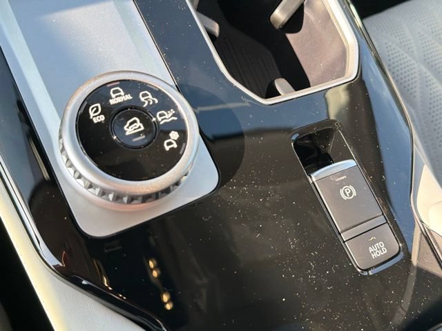 New 2026 Mitsubishi Outlander SEL FWD image 30