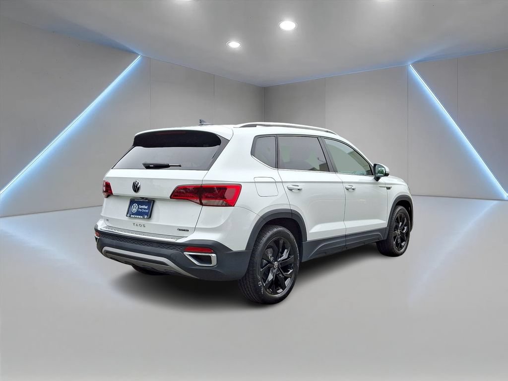 Certified 2023 Volkswagen Taos SE w/ Panoramic Sunroof Package AWD/4WD image 5