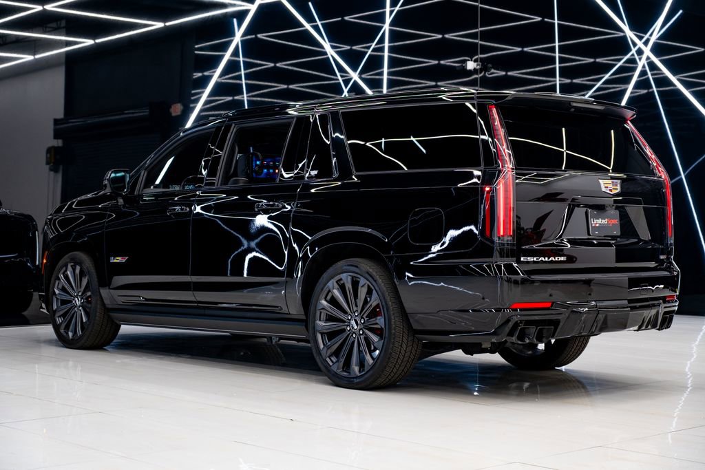 Used 2026 Cadillac Escalade ESV V AWD/4WD image 10