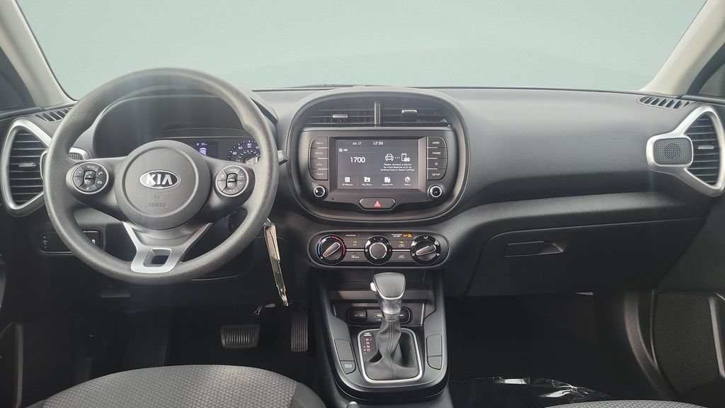 Used 2020 Kia Soul LX FWD image 11