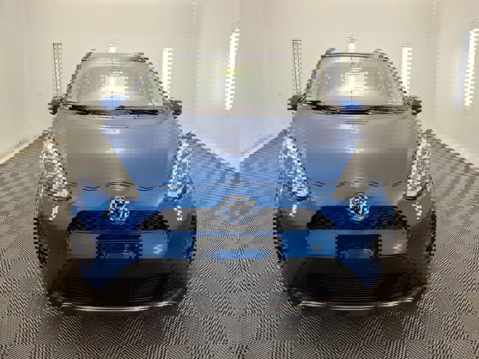 Certified 2018 Toyota Prius C One image 28