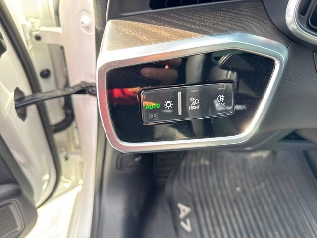 Used 2021 Audi A7 e Premium Plus w/ Executive Package image 31