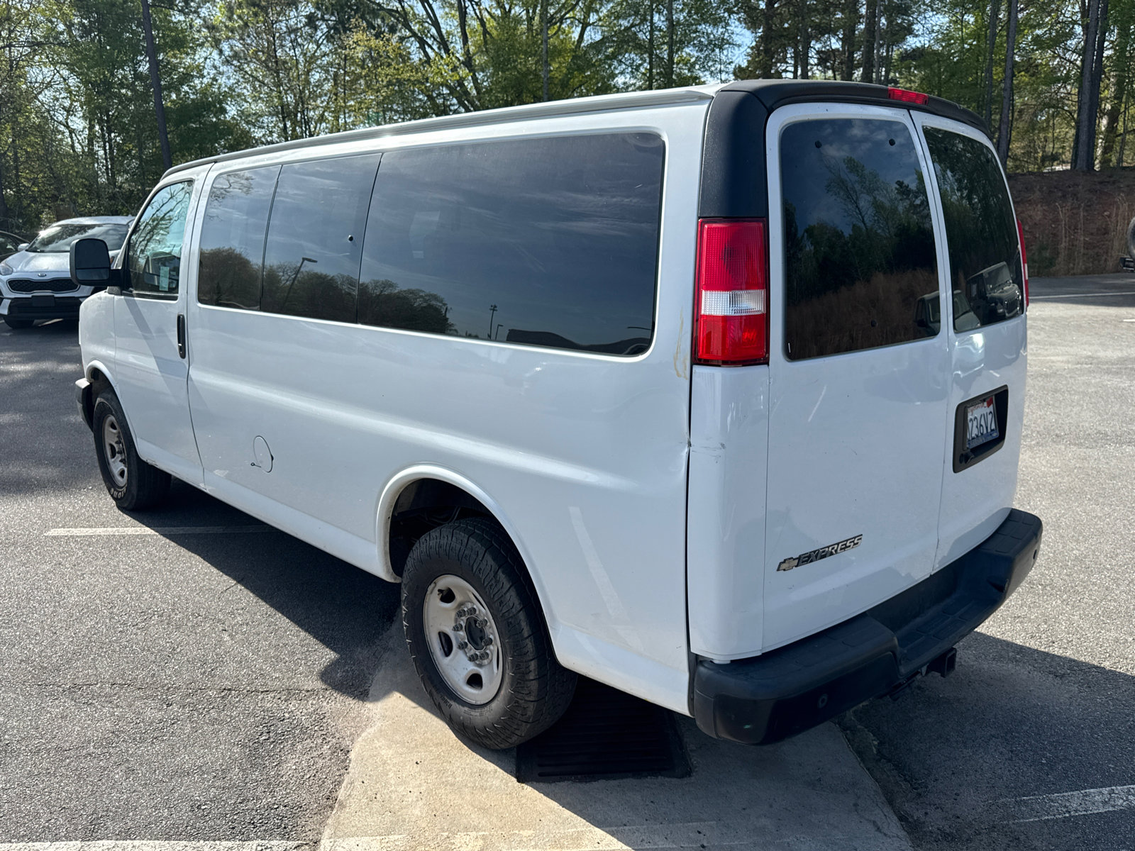 Used 2019 Chevrolet Express 3500 LS image 7