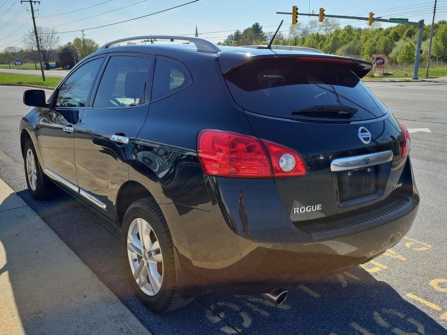Used 2013 Nissan Rogue SV image 4