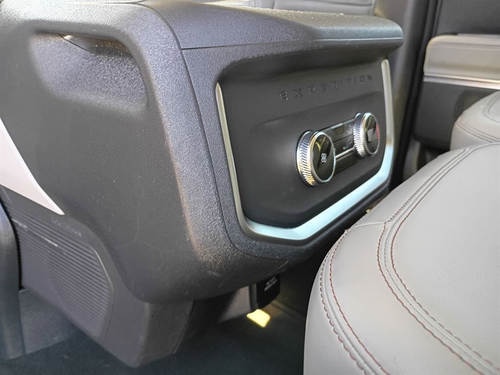 Used 2025 Ford Expedition Max Active image 9