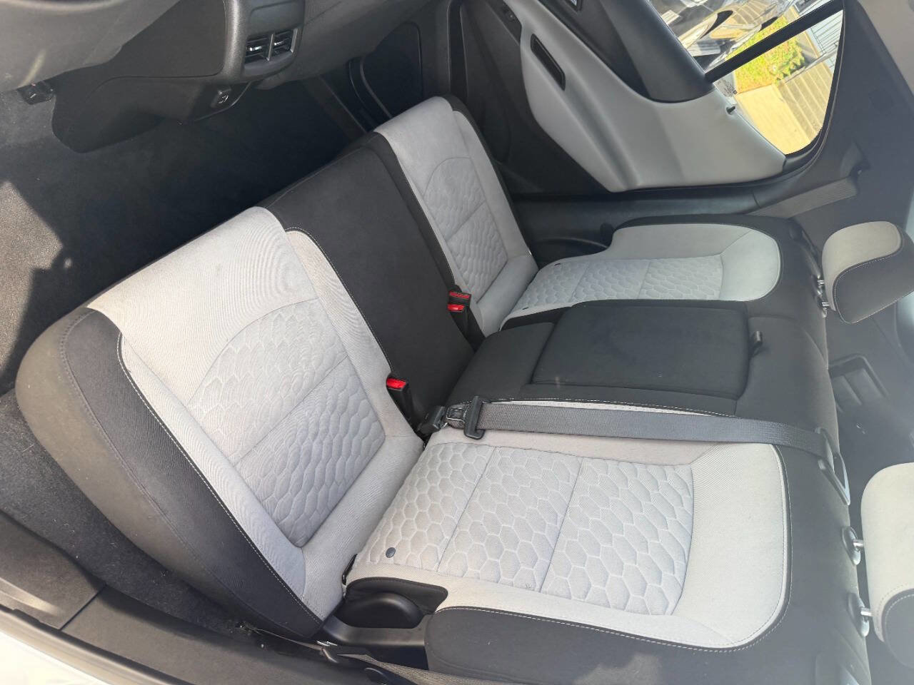 Used 2021 Chevrolet Equinox LT FWD image 14