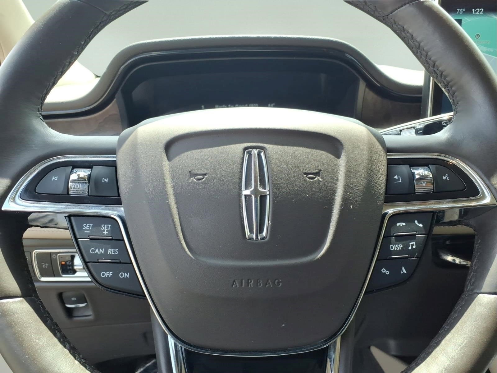 Certified 2022 Lincoln Nautilus Reserve AWD/4WD image 6