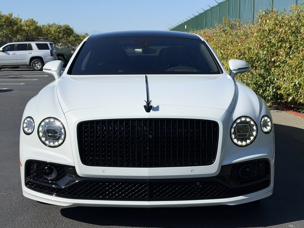 Used 2023 Bentley Flying Spur W12 AWD/4WD image 19