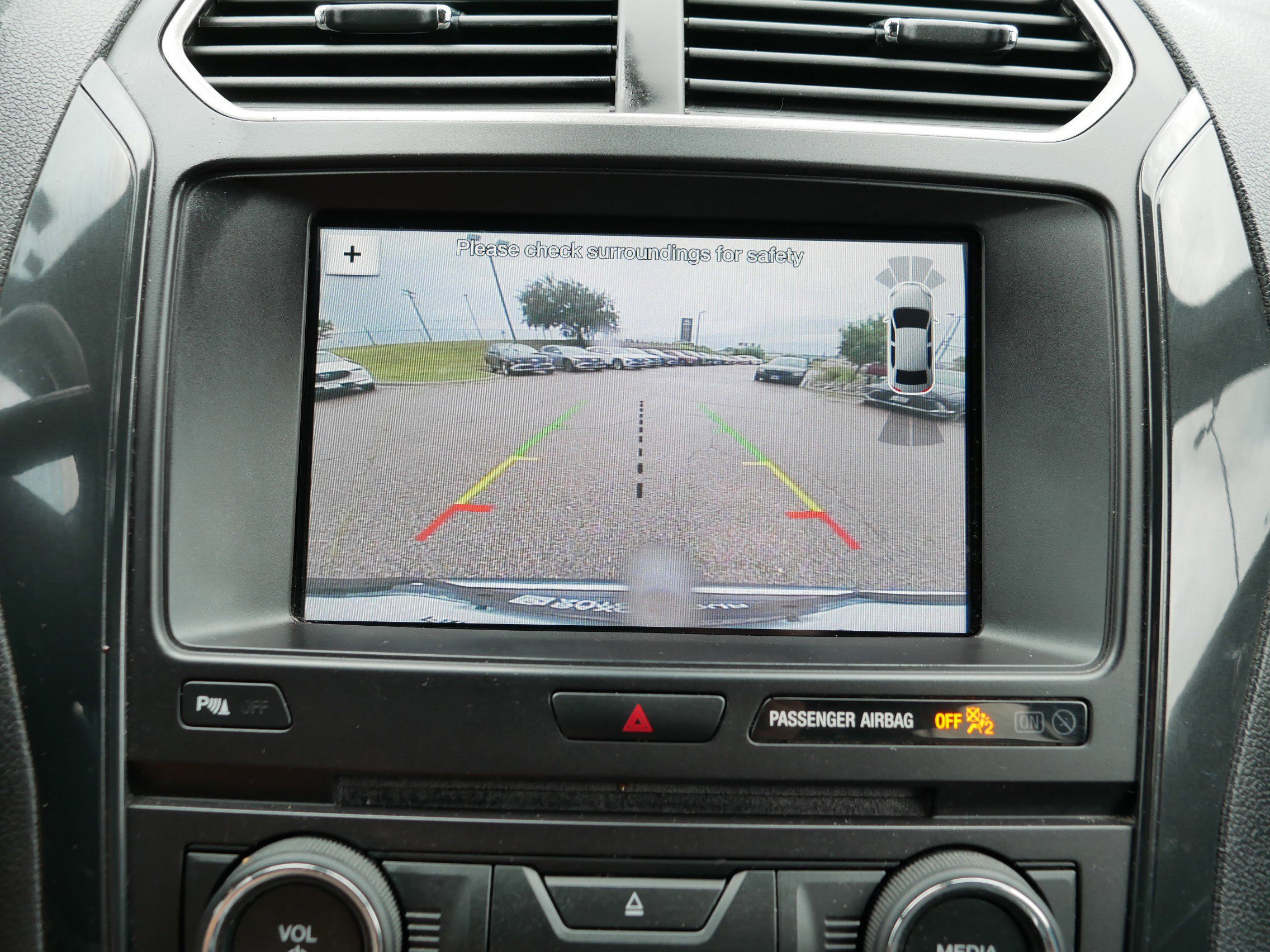 Used 2018 Ford Explorer XLT w/ Equipment Group 202A AWD/4WD image 30