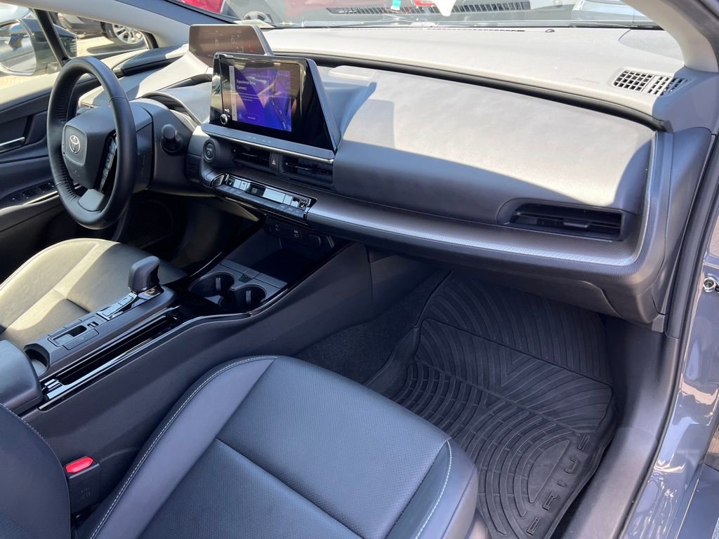 Used 2024 Toyota Prius XLE image 24