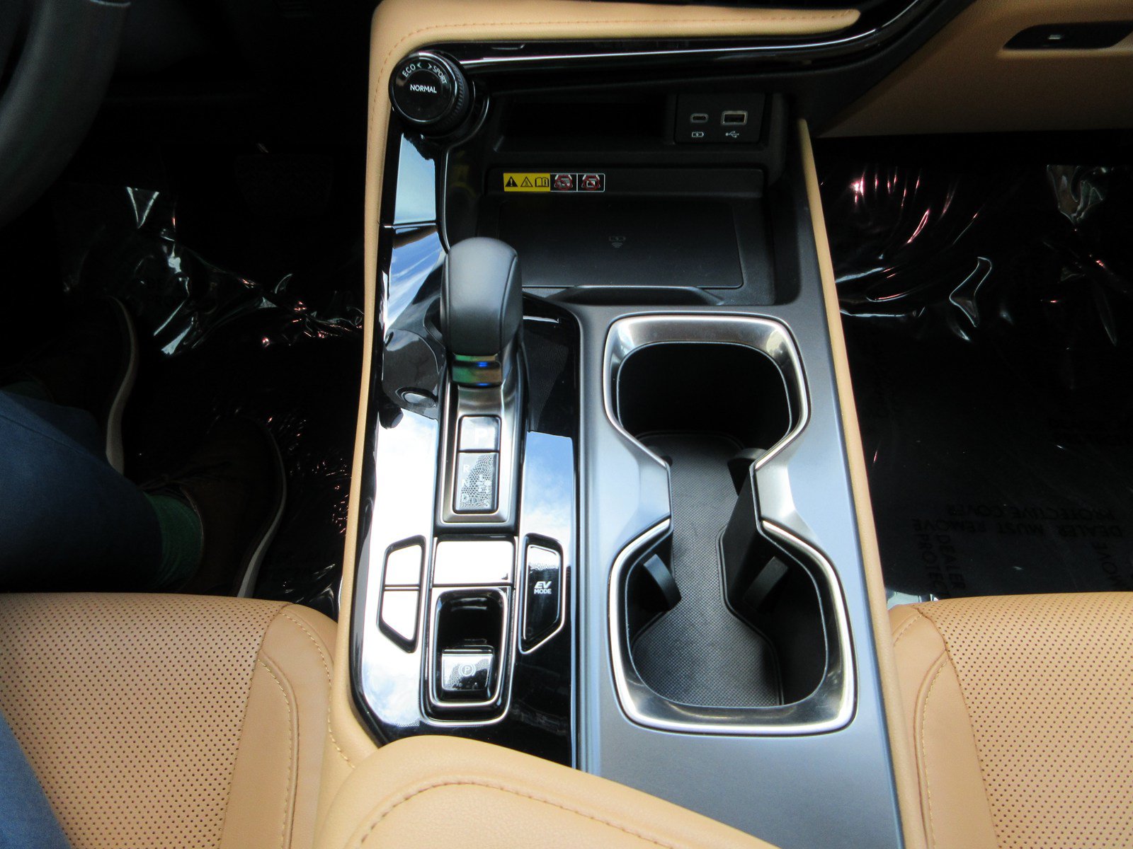 Used 2025 Lexus NX 350h AWD w/ Cold Area Package image 44