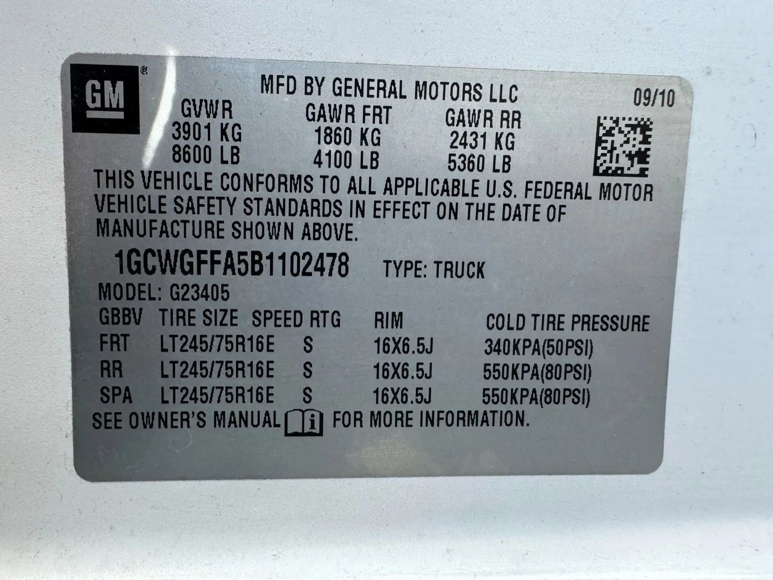 Used 2011 Chevrolet Express 2500 image 22