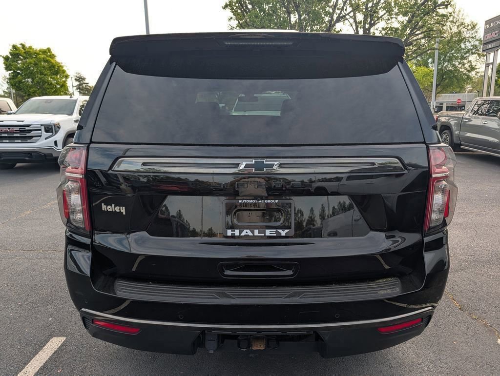Used 2022 Chevrolet Tahoe Z71 w/ Luxury Package AWD/4WD image 7