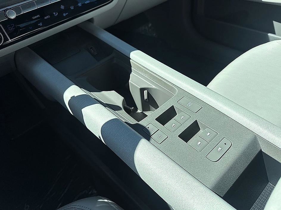 Certified 2025 Hyundai Ioniq 6 SEL image 15