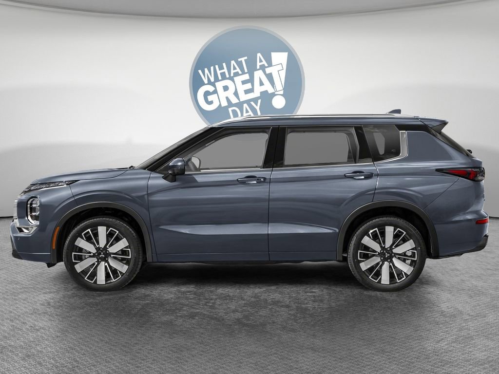 New 2026 Mitsubishi Outlander SEL image 3