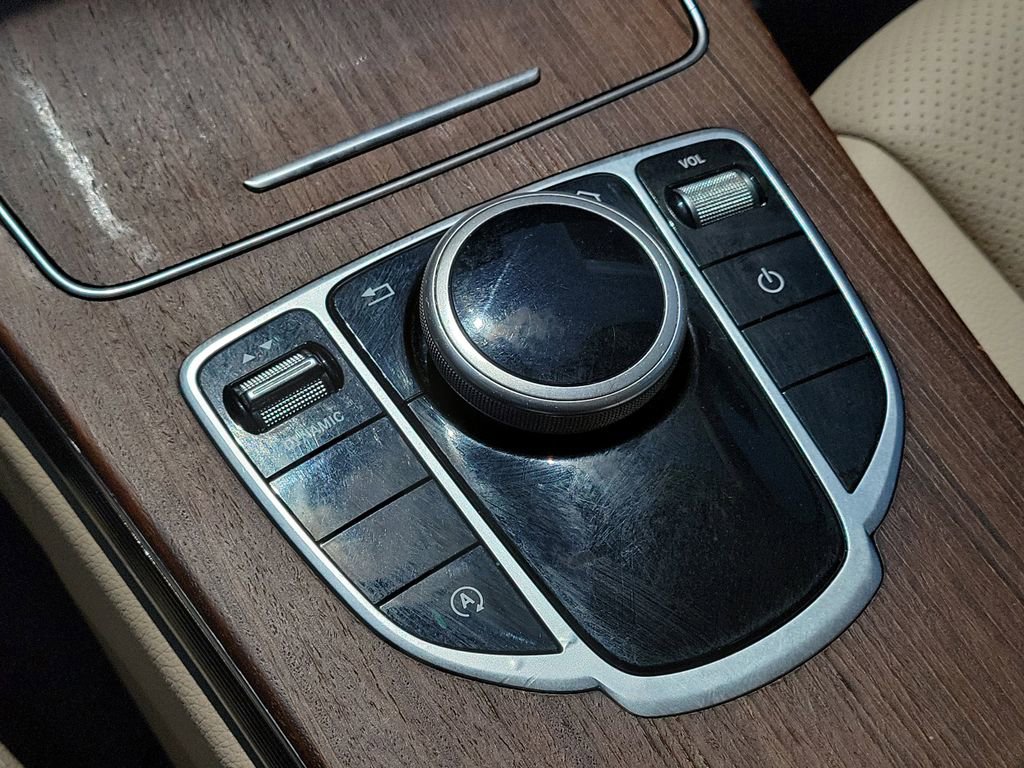 Used 2020 Mercedes-Benz C 300 4MATIC Sedan image 25