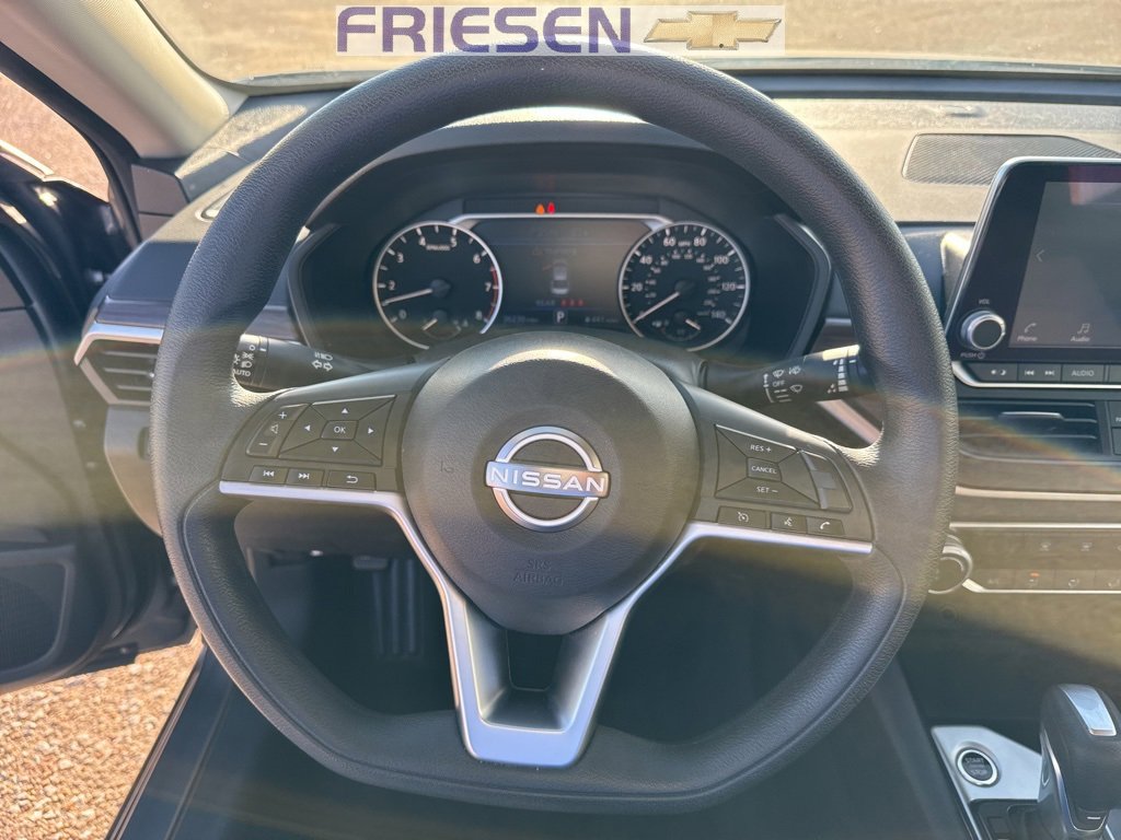 Used 2024 Nissan Altima 2.5 SV image 13