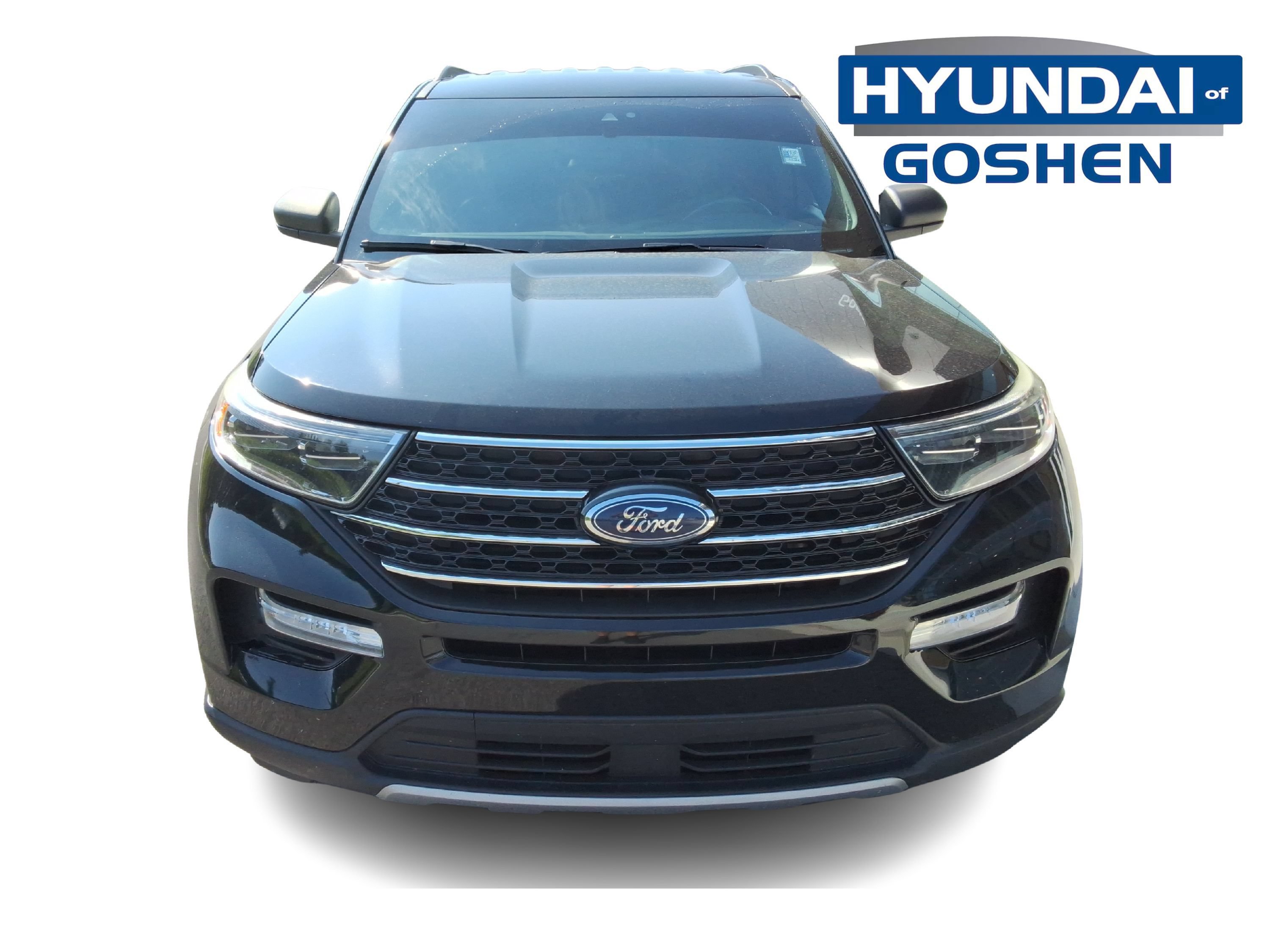Used 2020 Ford Explorer XLT w/ Equipment Group 202A AWD/4WD image 2
