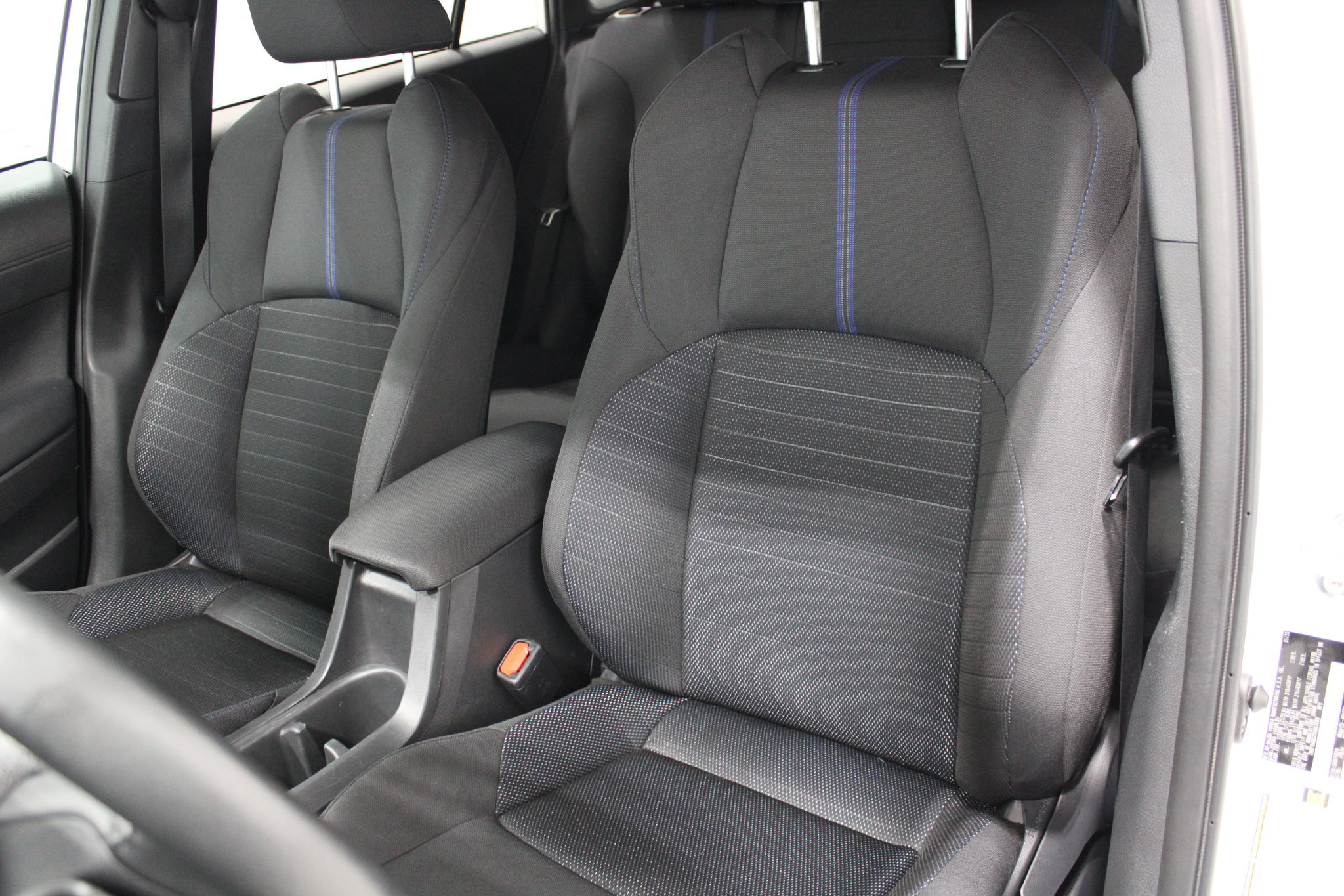 Used 2025 Toyota Corolla Cross AWD Hybrid image 11