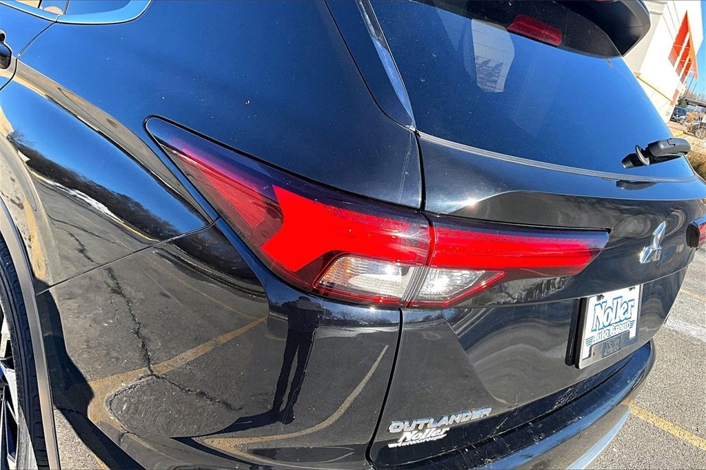 Used 2022 Mitsubishi Outlander SEL image 31