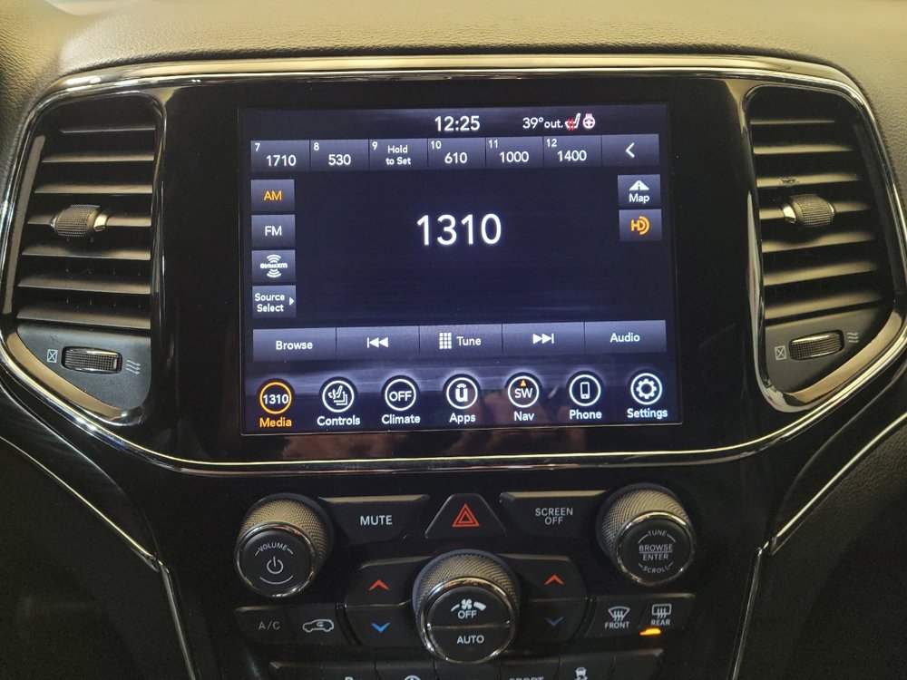 Used 2021 Jeep Grand Cherokee Limited w/ Premium Lighting Group image 25