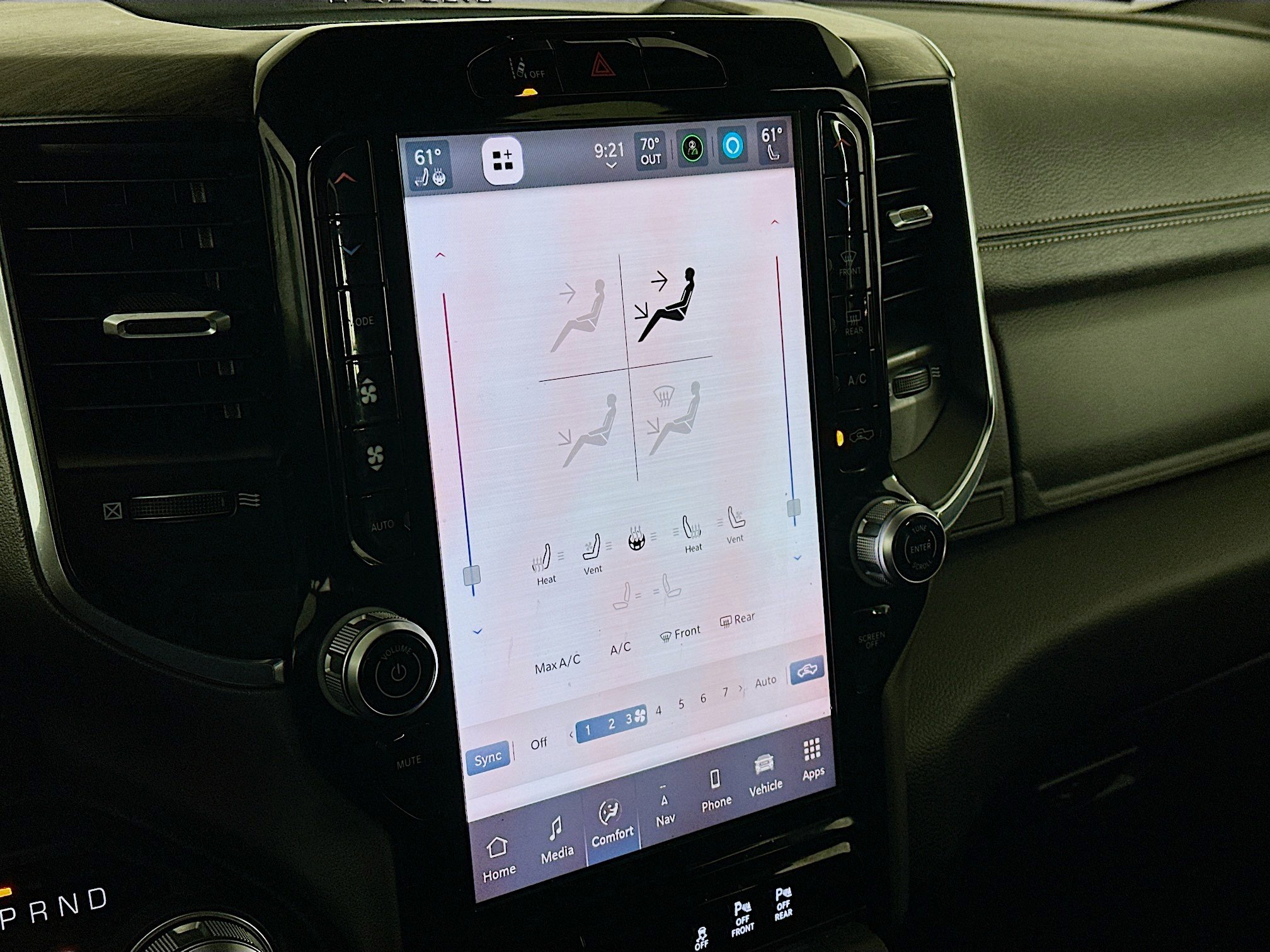 Used 2025 RAM 1500 Laramie image 24